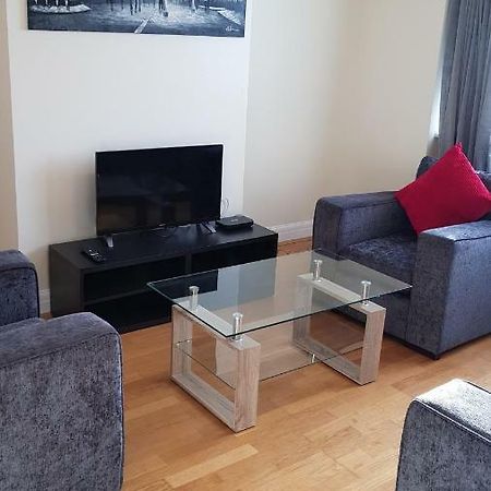 בארנט Elegant And Spacious 2 Bedroom מראה חיצוני תמונה