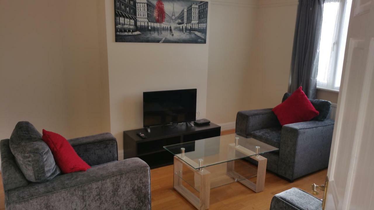 בארנט Elegant And Spacious 2 Bedroom מראה חיצוני תמונה