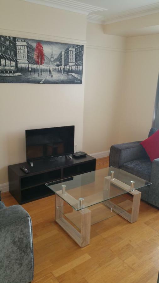 בארנט Elegant And Spacious 2 Bedroom מראה חיצוני תמונה