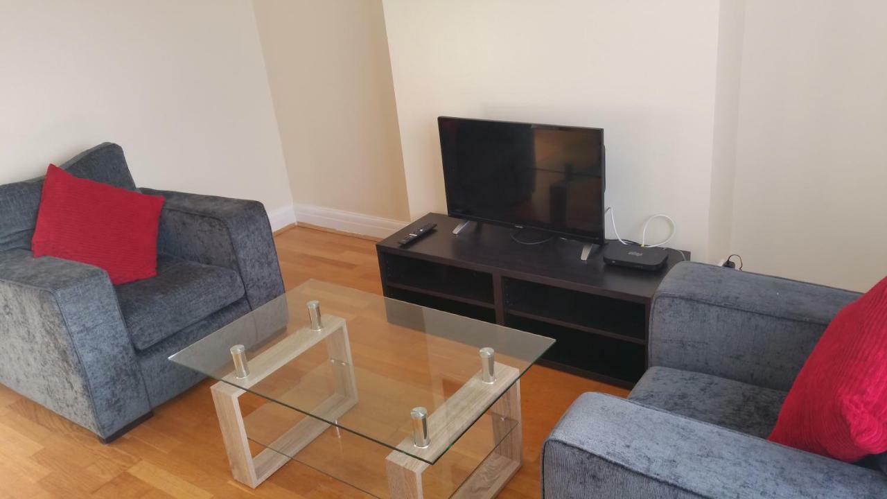 בארנט Elegant And Spacious 2 Bedroom מראה חיצוני תמונה